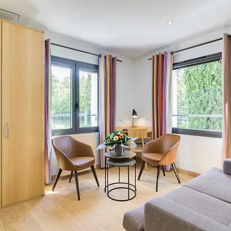 La Cachette Hotel 4*